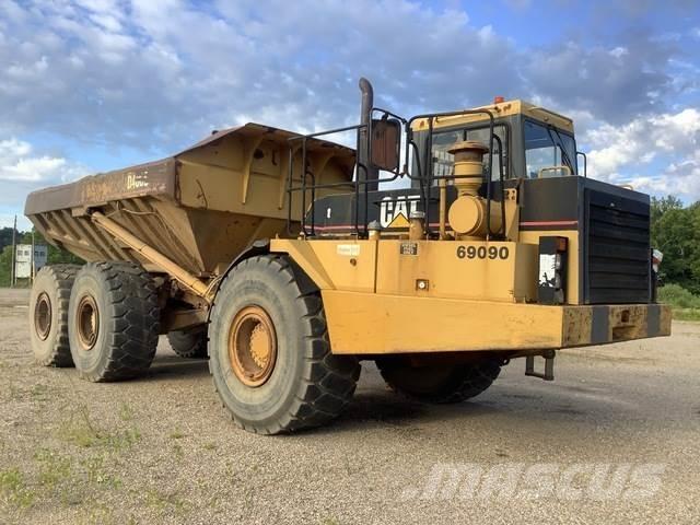 CAT D400E Midjestyrd dumper