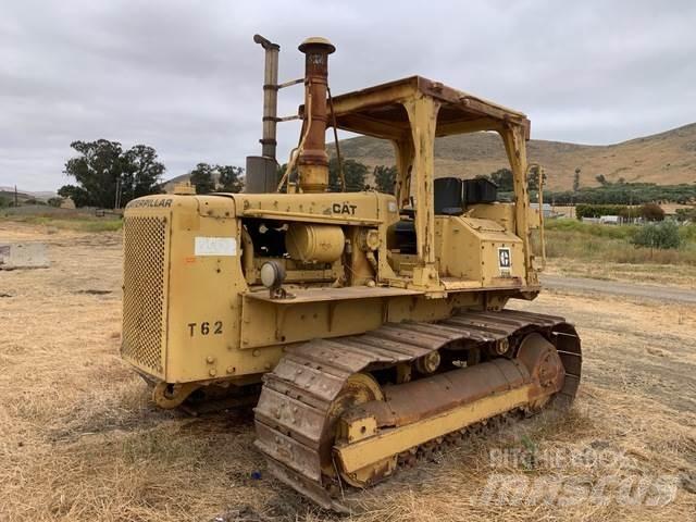 CAT D5B Traktorer