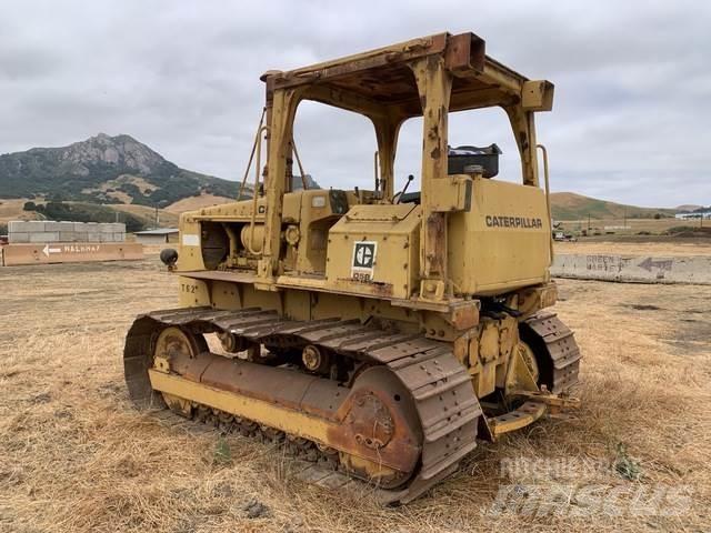 CAT D5B Traktorer