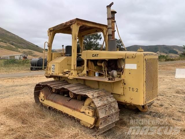 CAT D5B Traktorer