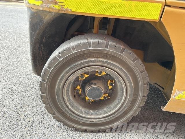 CAT DP30 Övriga motviktstruckar