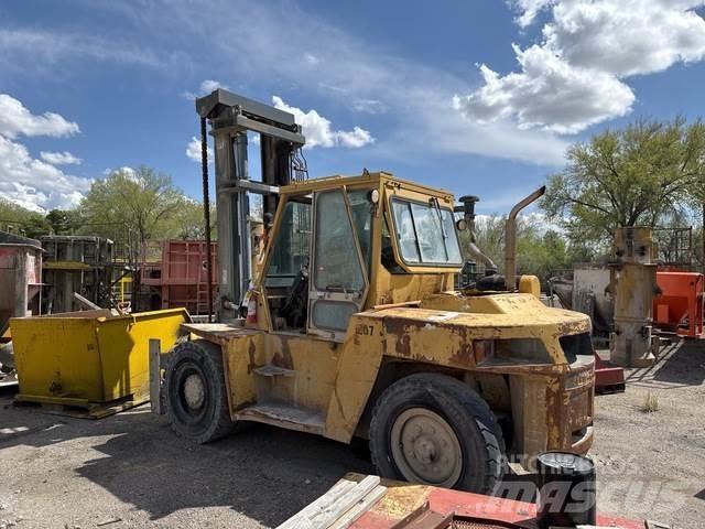 CAT DP90 Terrängtruck