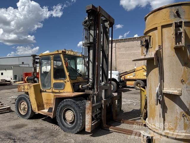 CAT DP90 Terrängtruck