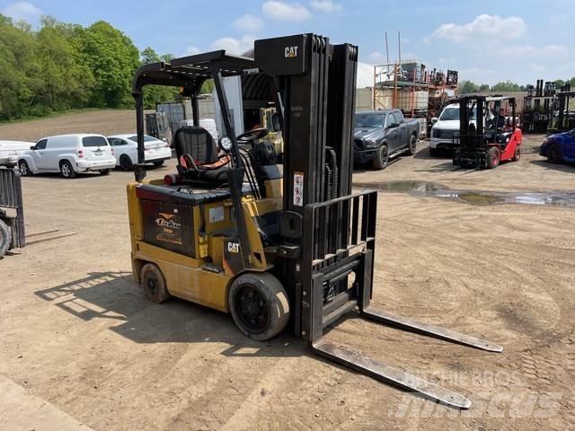 CAT E5000 Elmotviktstruckar