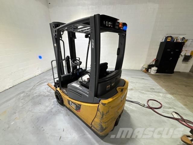 CAT MH 2ET3500 Elmotviktstruckar