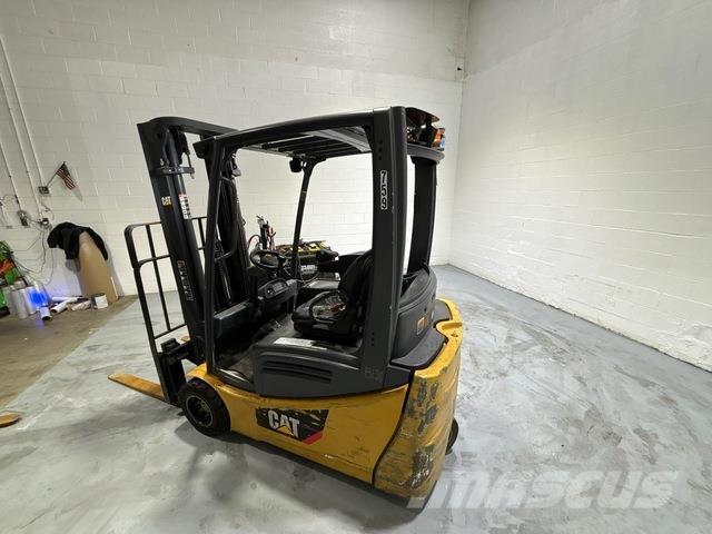 CAT MH 2ET3500 Elmotviktstruckar