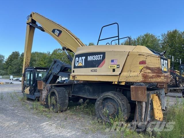 CAT MH3037 Avfalls / industri hantering
