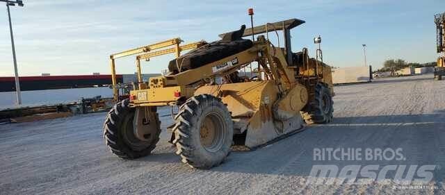 CAT RM300 Jordkompaktorer