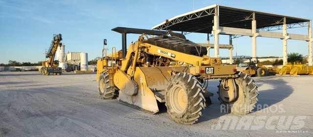 CAT RM300 Jordkompaktorer