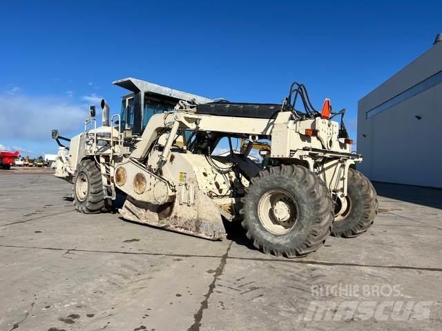 CAT RM500 Jordkompaktorer