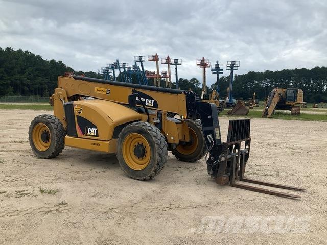 CAT TL642D Teleskoplastare