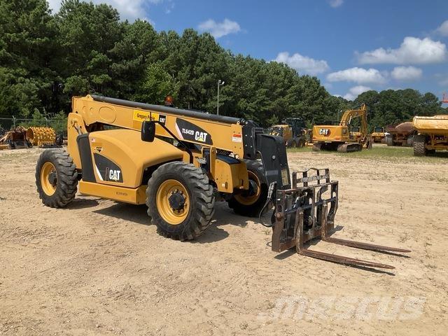 CAT TL642D Teleskoplastare