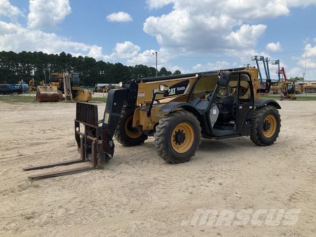 CAT TL642D Teleskoplastare