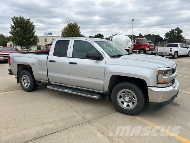 Chevrolet 1500 Flakbilar/Pickuper