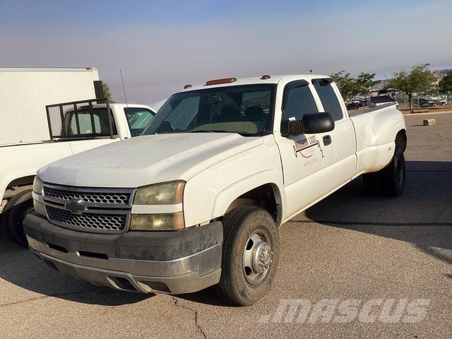 Chevrolet 3500 Flakbilar/Pickuper