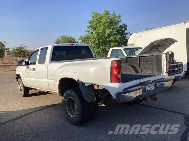 Chevrolet 3500 Flakbilar/Pickuper