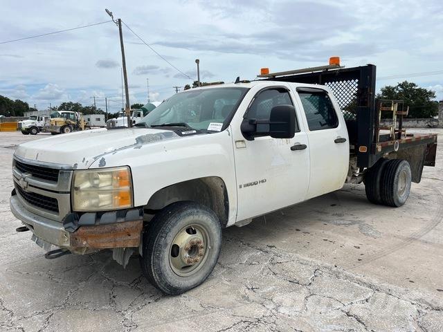 Chevrolet 3500 Flakbilar/Pickuper