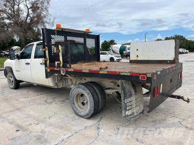 Chevrolet 3500 Flakbilar/Pickuper