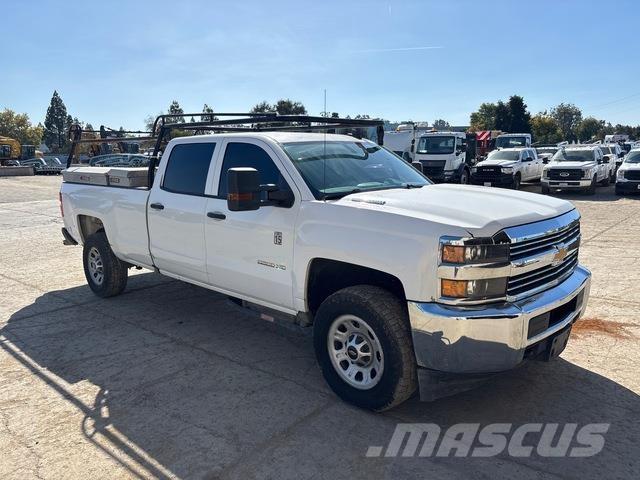 Chevrolet 3500 Flakbilar/Pickuper