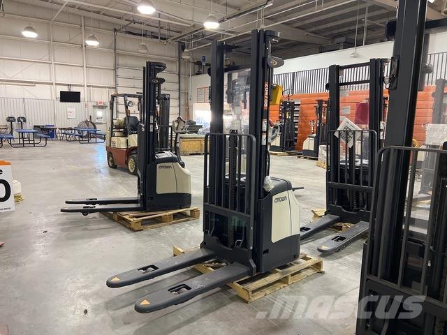 Crown ES 4000 Staplare