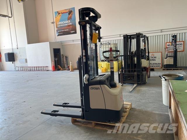 Crown ES 4000 Staplare