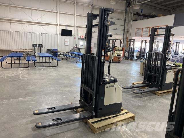 Crown ES 4000 Staplare