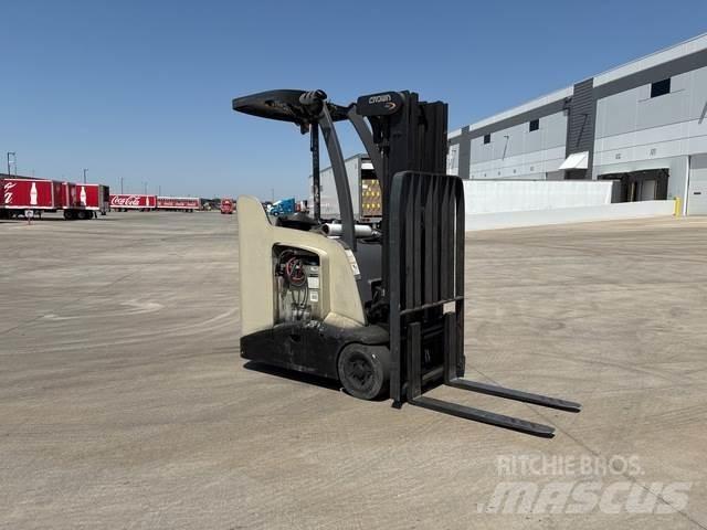 Crown RC5500 Elmotviktstruckar
