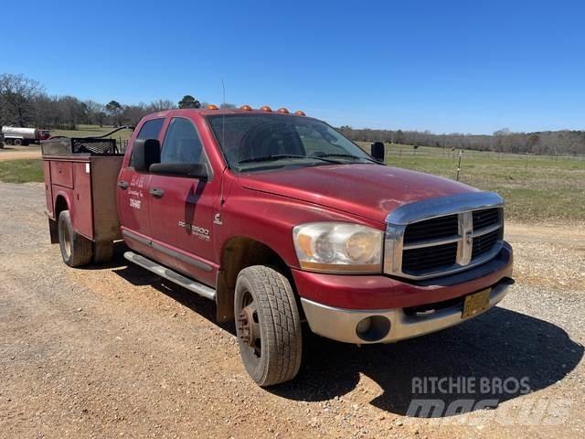Dodge 3500 Flakbilar/Pickuper