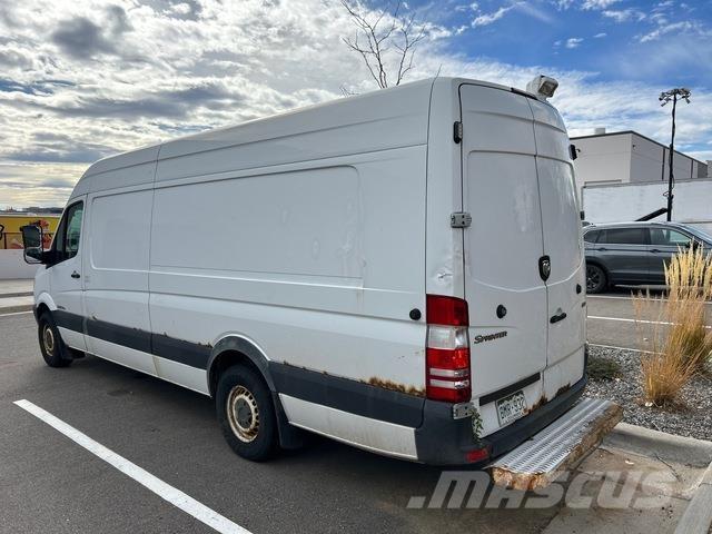 Dodge Sprinter Lätta skåpbilar