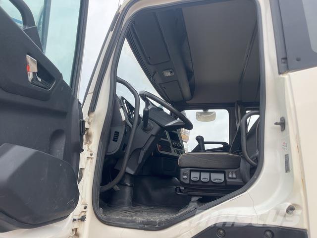 Dongfeng KL Entreprenad - Övrigt