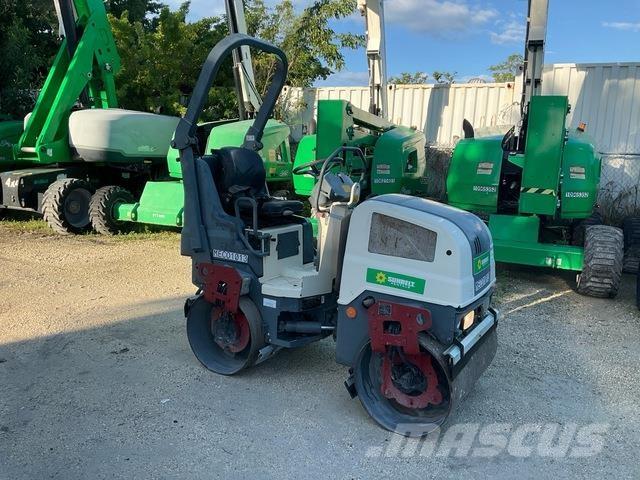 Dynapac CC1000 Tvåvalsvältar