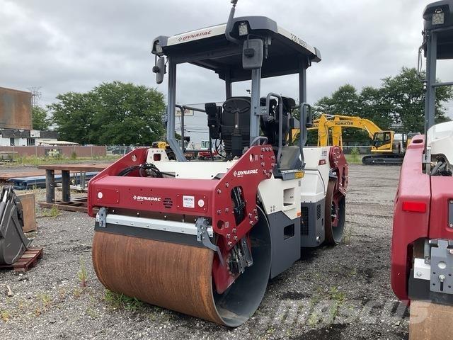 Dynapac CC2200 Tvåvalsvältar