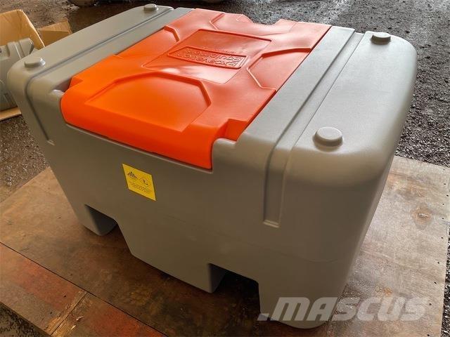  EXEQ DD400 Bränsle och tillsatstankar