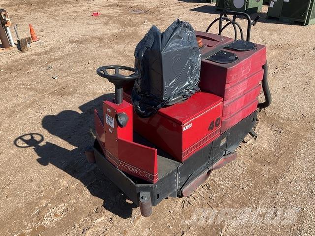 Factory Cat  Inomhus sopmaskiner