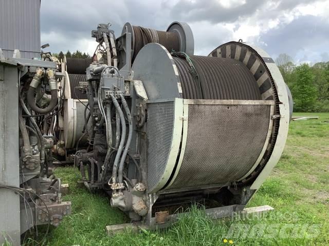  Favco STD-1500 Byggkranar