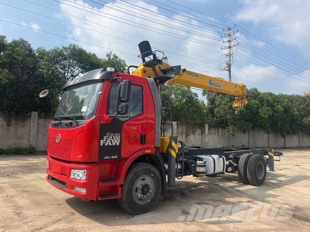 FAW J6L-240 Kranbilar
