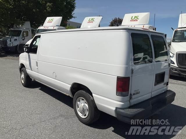 Ford E-150 Lätta skåpbilar