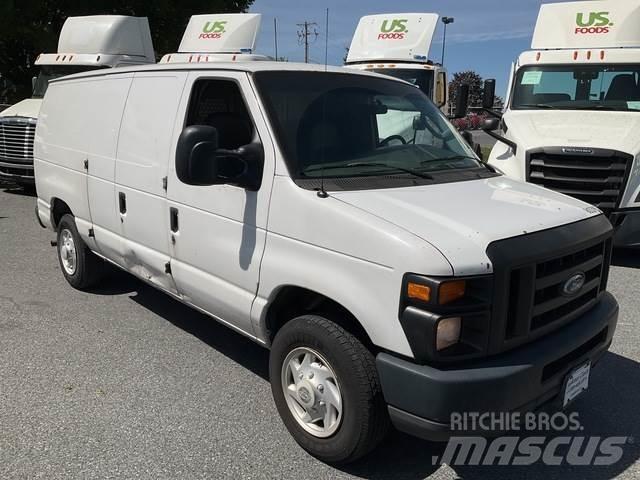 Ford E-150 Lätta skåpbilar
