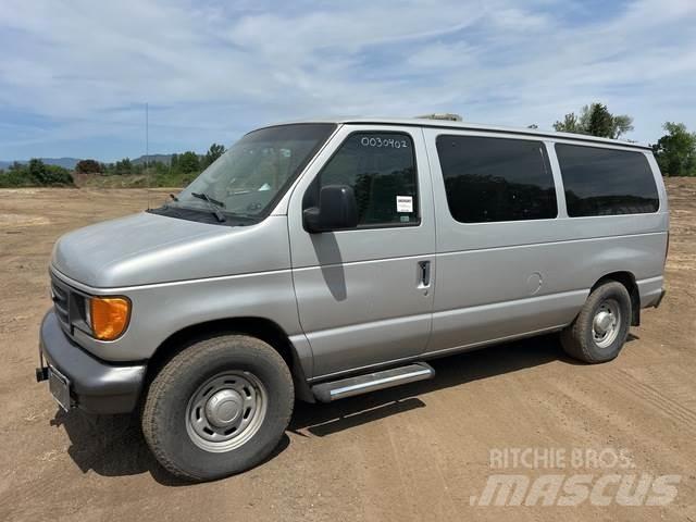 Ford E-150 Personbilar
