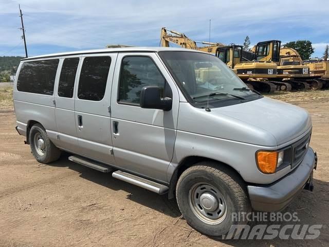 Ford E-150 Personbilar