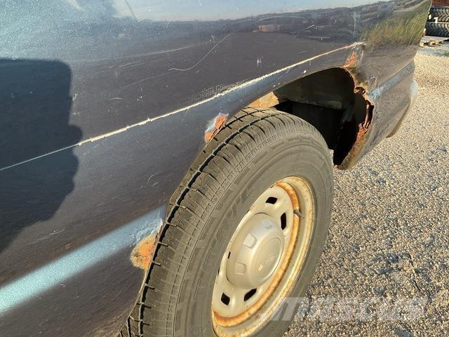 Ford E-150 XL Personbilar