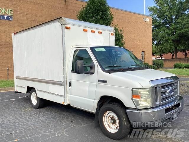 Ford E-250 Lätta skåpbilar