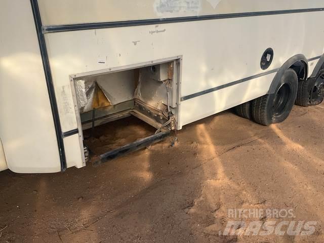 Ford E-350 Lätta skåpbilar