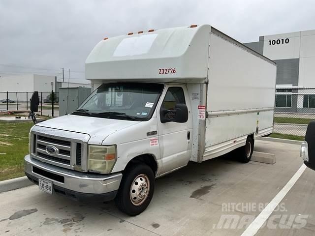 Ford E-350 Lätta skåpbilar