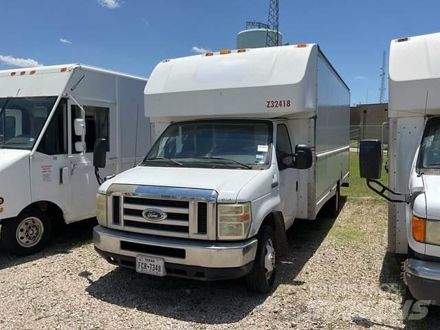 Ford E-350 Lätta skåpbilar