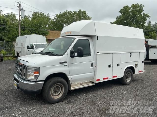 Ford E-350 Flakbilar/Pickuper