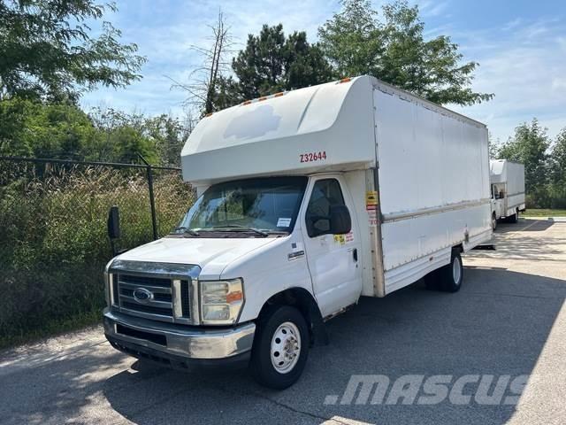 Ford E-350 Lätta skåpbilar