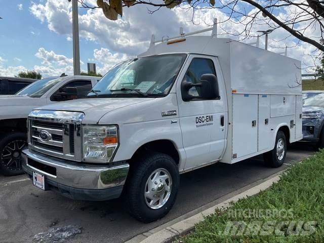 Ford E-350 Flakbilar/Pickuper