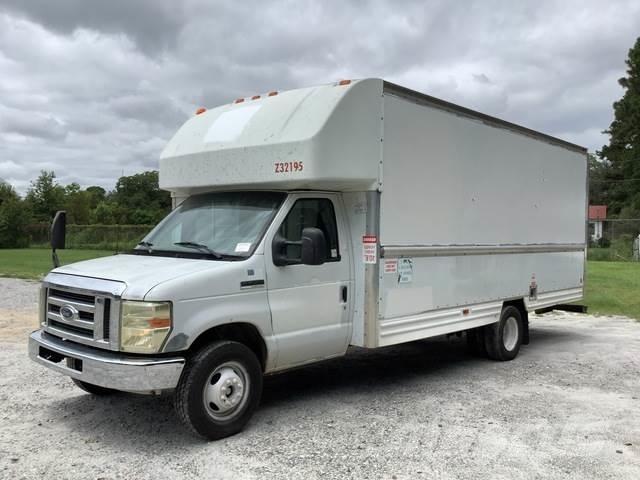Ford E-350 Lätta skåpbilar