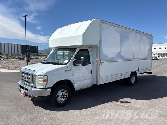 Ford E-350 Lätta lastbilar